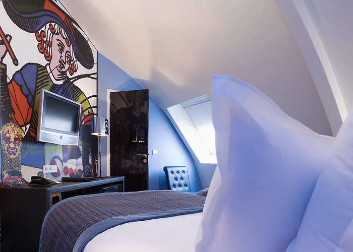Otel Le Bellechasse Saint-germain 4*