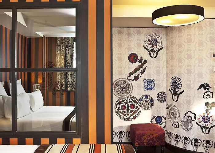 Otel Le Bellechasse Saint-germain 4*